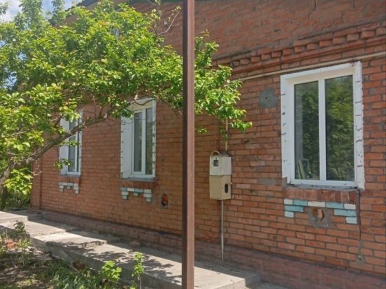 Продається добротний будинок