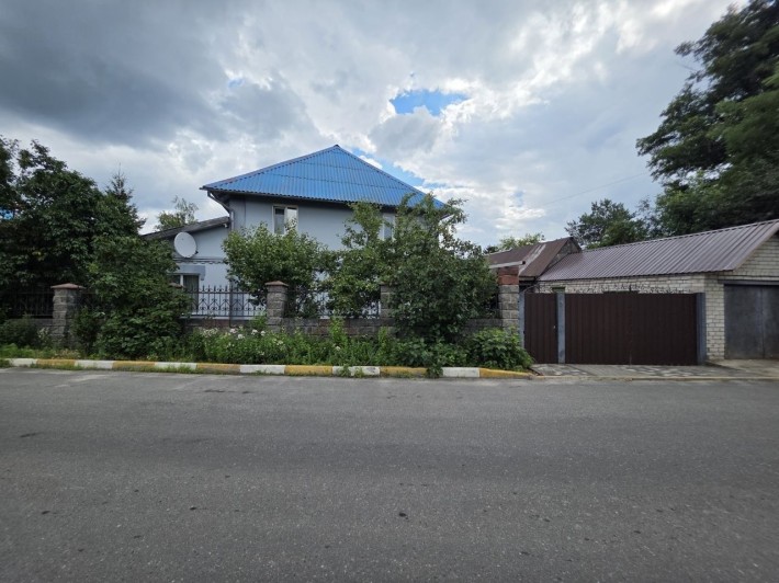 Продається будинок в центральній частині міста Ірпінь. Перегляд 24/7 - фото 1