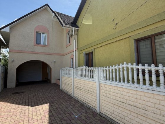 Продам частину будинку на вул. Руська,5 Ровно