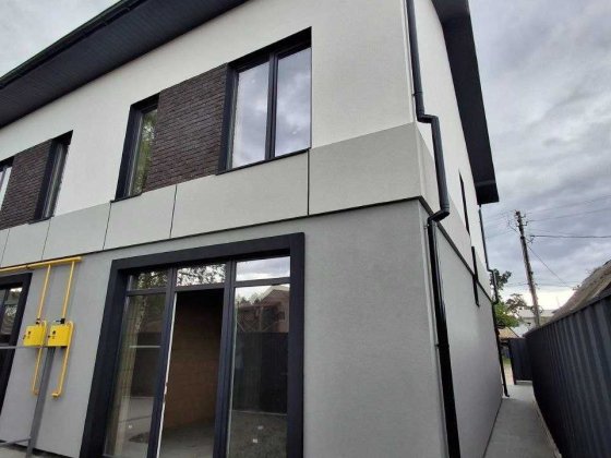 Продам Танхаус Кутовий Ирпень Ірпінь дом Локаця топ Газ 2 Поверхи Керамоблок Ирпень