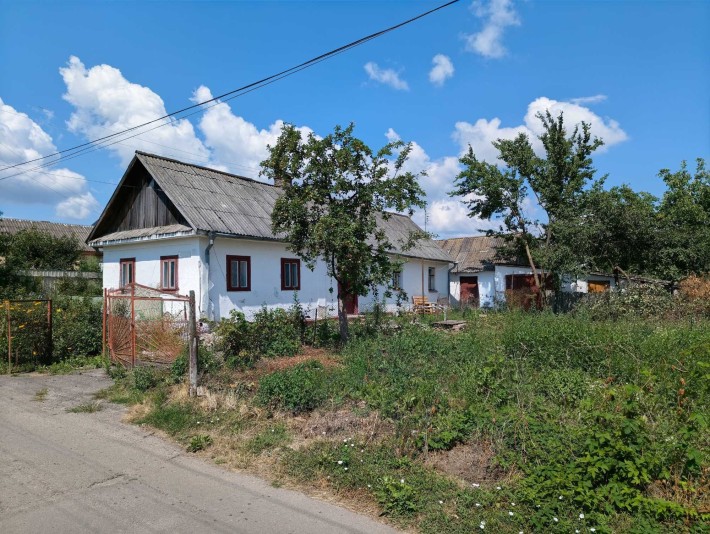 Продається будинок під реконструкцію в Рівному, район Тинне. - фото 1
