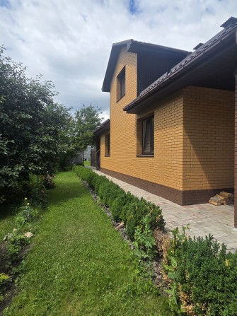 Продам два будинки з діючим  бізнесом - фото 1