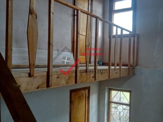 Двоповерхова дача в Петрівці біля річки Полтава