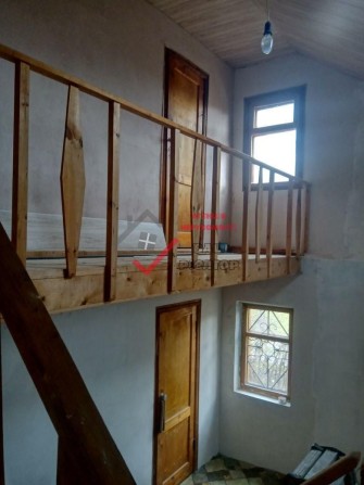 Двоповерхова дача в Петрівці біля річки - фото 1