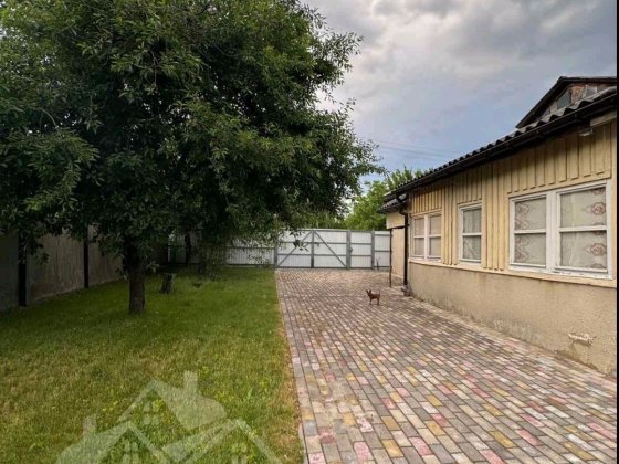 Продам  будинок/ дуплекс  з  окремою адресою Сумы