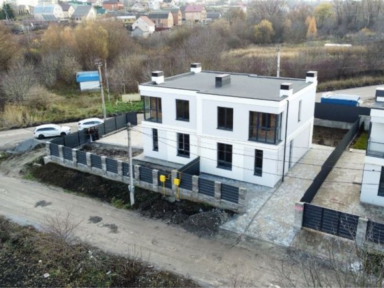 Продаж  дуплекса в Дубово