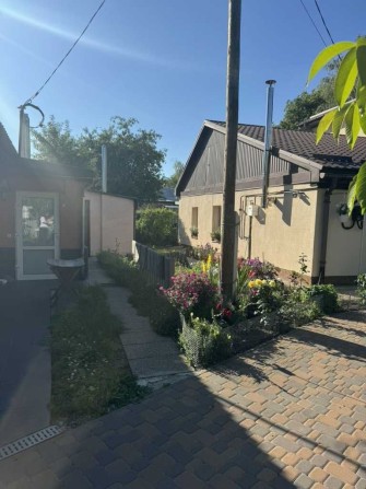 Частина будинку в центральній частині міста - фото 1