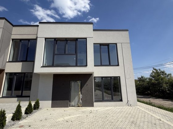 Термінова Продажа!!! таунхауса з сонячною станцією та інверторами Чернівці