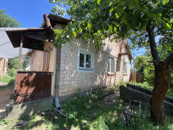 Продам 1/2 будинку Чернівці вул Марморожська Чернівці