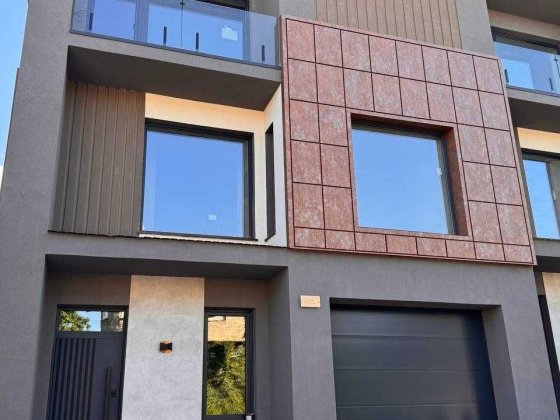 Продаж! Прекрасний будинок неподалік ЦЕНТРУ Чернівці