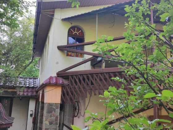Продаж казкового будинку в  Чернівцях недорого, Роща. Чернівці