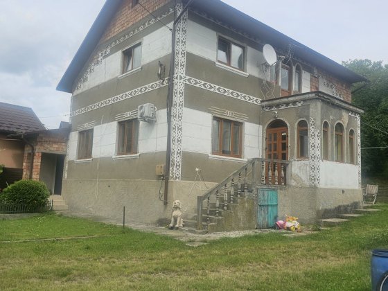 Продається житловий будинок. Черновцы