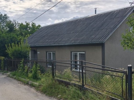 Продається будинок по вул Білоруська Чернівці