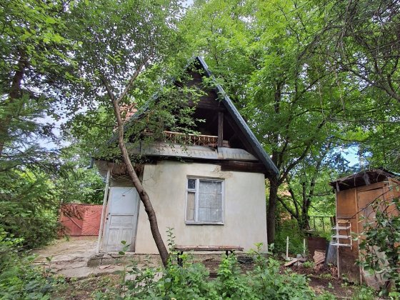 Продається дачний будинок Чернівці