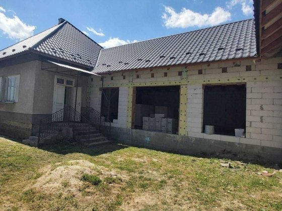 Будинок на етапі реконструкції під американку Ужгород