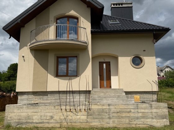 Продається сучасний будинок  Великий Кучурів Чернівці