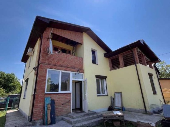 Будинок біля річки та соснового лісу — ідеальний варіант для життя або відпочинку! Полтава