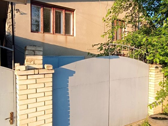 Продається 5км будинок в районі Фастівської