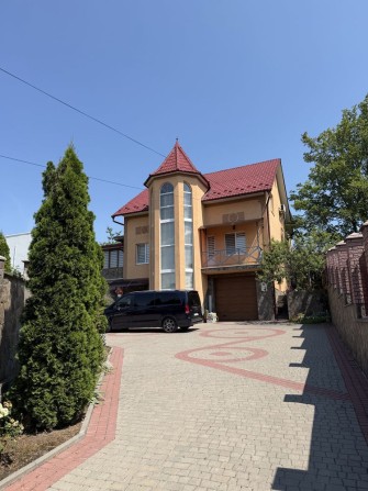 Продаж будинку в районі Квпрцу з міськими комунікаціями - фото 1