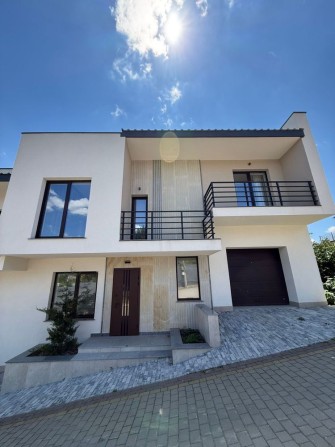 Продаж таунхаусу з ремонтом в центрі міста - фото 1