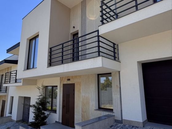 Продається котедж в центрі міста Ужгород