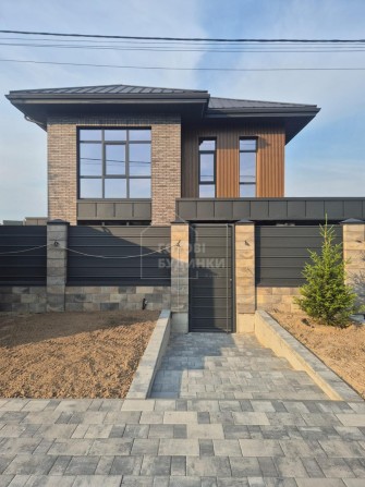 Продаж будинку в с. Петропавлівська Борщагівка.Ділянка 5 сот. - фото 1