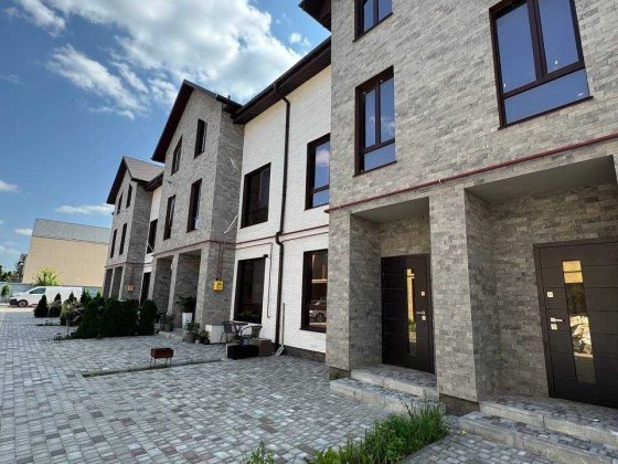 ТЕРМІНОВО останній КУТОВИЙ таунхаус ПІД ЧИСТОВУ 90м2 Петропавлівська Борщагівка