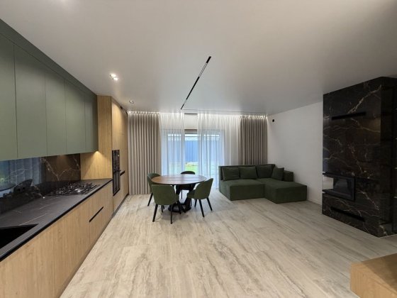 Продам будинок дуплекс ремонт мебли техника