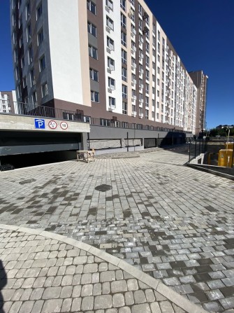 Паркомісце в оренду - фото 1