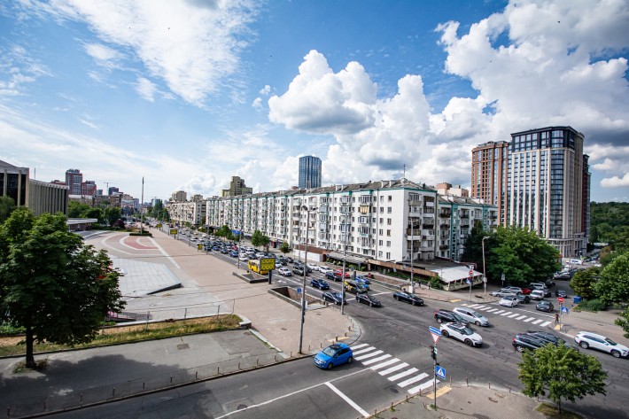 Без % Продаж 2 квартири вул. Коновальця 3, метро палац Україна - фото 1