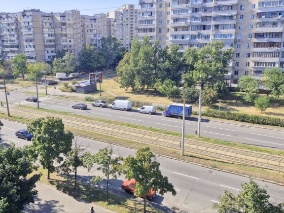 Продається 3-х кімнатна квартира 69.7м2, Дарницький р-н,  вул Тростянецька Київ