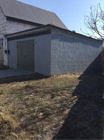Гараж в центрі міста вул Музейна 12а - фото 1