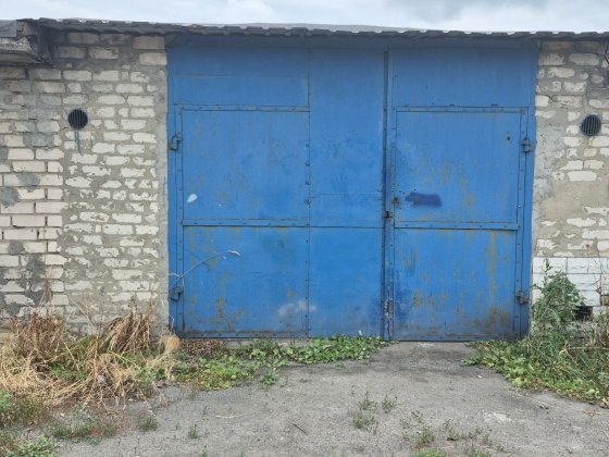 Продам гараж за недостроенной поликлиникой. Тернівка