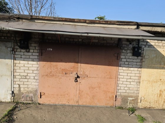 Продам гараж в Тернівському район Даманськийі Терноватый Кут