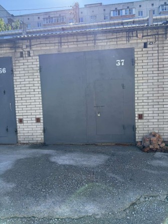 Продам гараж по  вулиці Сагайдачного 121 від власника - фото 1