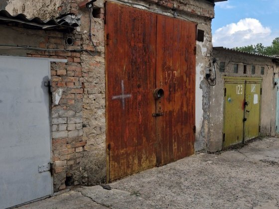 Продам капітальний гараж під мікроавтобус, Шуменський,к-в Розлив Херсон