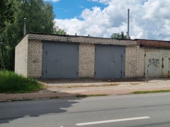 Продаються два суміжні  великі гаражі по вул. Кільцевій ! Чернігів