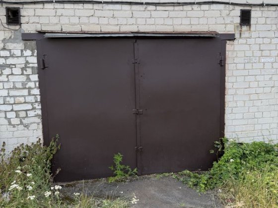 Продам капітальний цегляний гараж АК 17, Ялівщина!