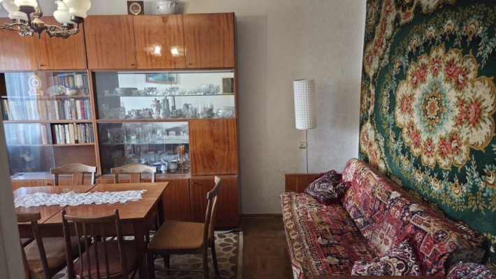 Оренда  2 - х  кімнатної  квартири по вул. Незалежності. - фото 1