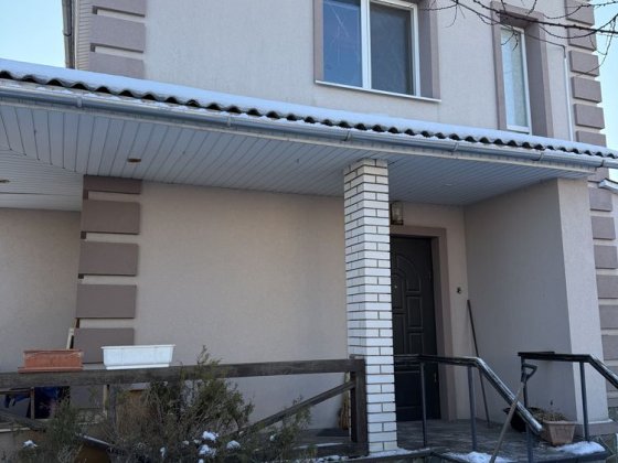 Здається кімната для працюючої жінки Бориспіль