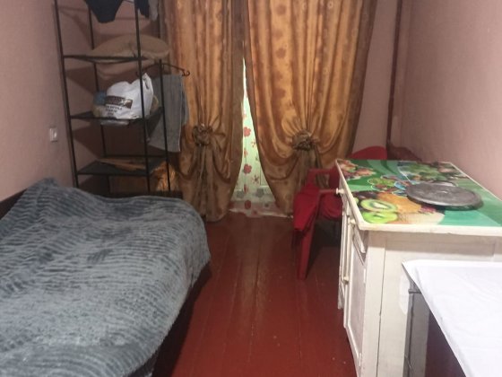 Здасться Кімната в 3х.кімнатній квартирі.Для дівчини або жінки.Власник Чернівці