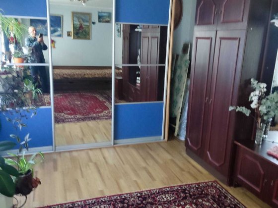 Здається кімната для дівчини- хлопця  центр Чернігів