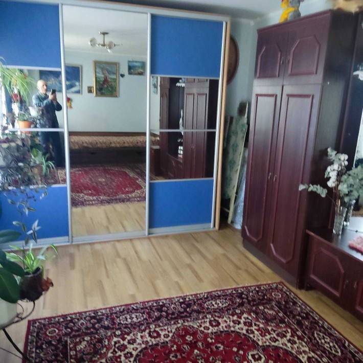 Здається кімната для дівчини- хлопця  центр - фото 1