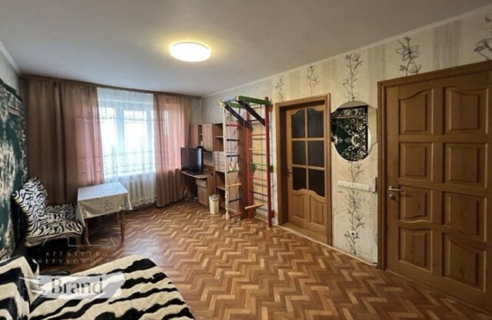 Оренда кімнати в гуртожитку - фото 1
