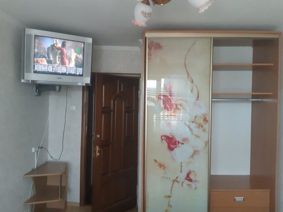 Кімната без власниці на Урожаі, можно пару абр 2 дівчини