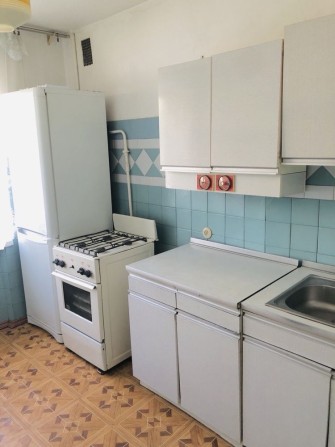 Окремо кімната без хозяйки, для хлопця на Келецькій - фото 1