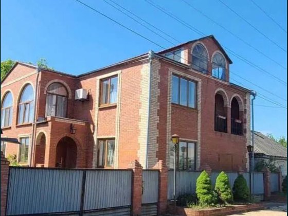 Оренда 2-поверхового будинку в Словʼянську Славянск