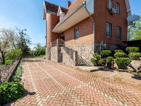 Оренда будинку 300 м² у с. Кийлів | Простір, природа та комфорт Кийлов