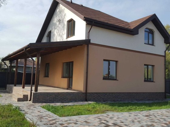 Долгосрочная аренда 2 єт. дома 150 кв.м. в с.Осещина на берегу р.Десна Осещина