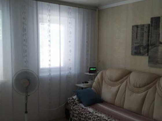 Сдаетсяв аренду  1\2 часть дома ,пос. Леваневского Тепличне